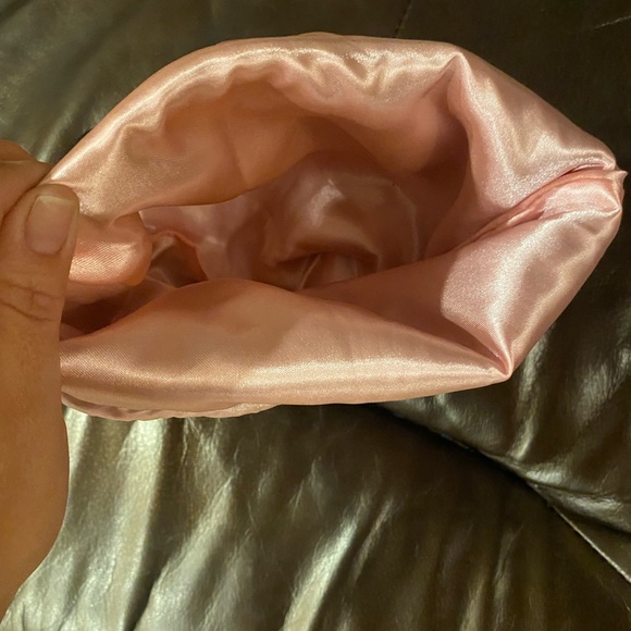 CHANEL Black Cosmetics/Make Up Bag - Picture 4 of 8